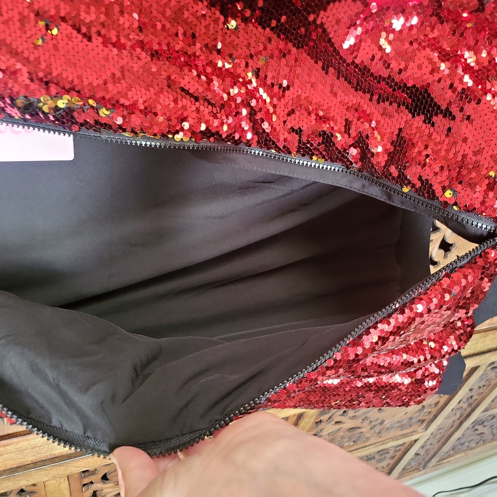 *** HALLOWEEN ALERT*** Ellie Glamorous Red Sequin Bomber Jacket - Picture 2 of 4